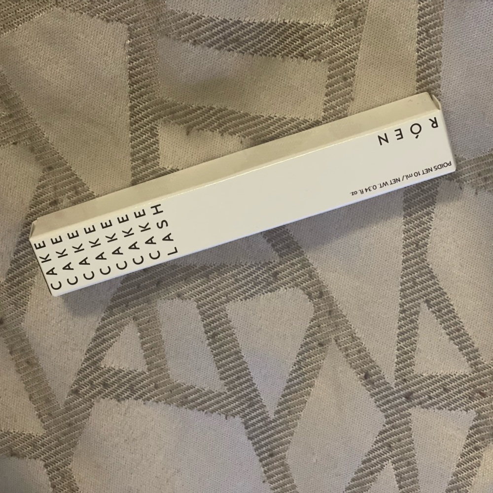 Roen Cake Mascara- Brand New
